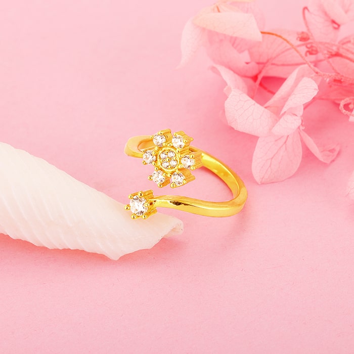 Anushka Sharma Golden Blooming Flower Ring